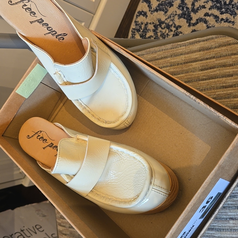 FREE PEOPLE Corbin Loafer Clogs / Bone NIB 36